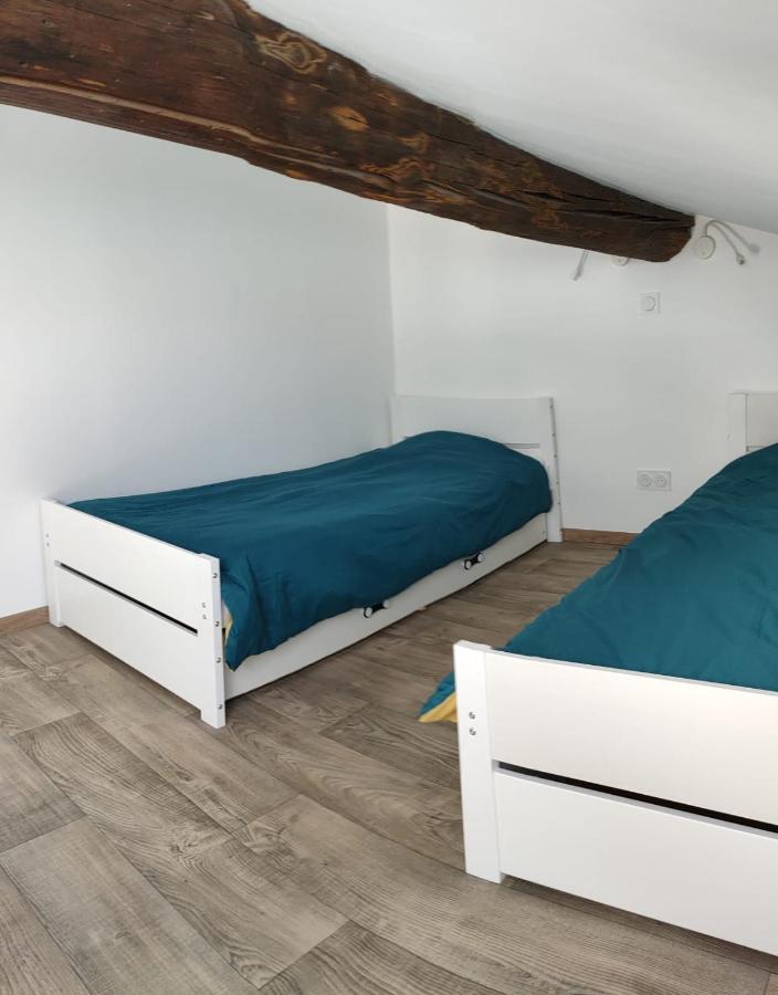 Appartement Dans Mas Provencal Arles Exterior foto