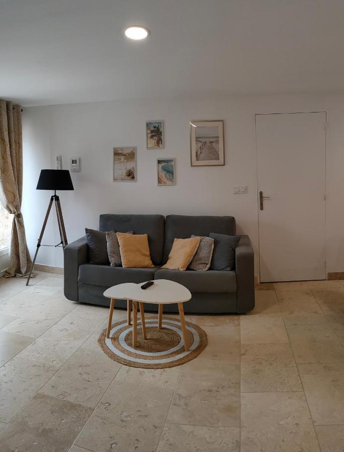 Appartement Dans Mas Provencal Arles Exterior foto