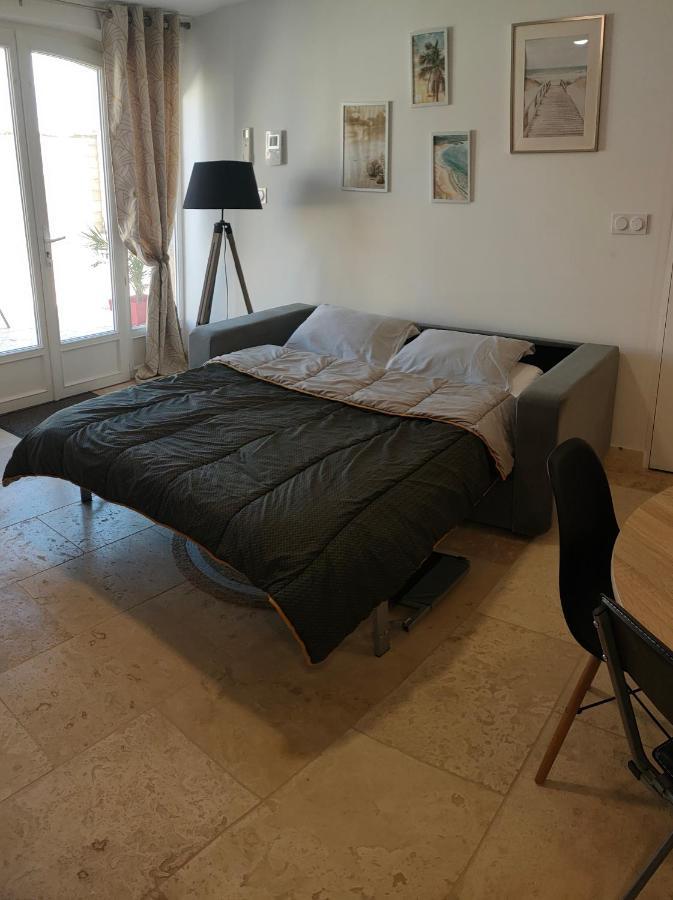 Appartement Dans Mas Provencal Arles Exterior foto