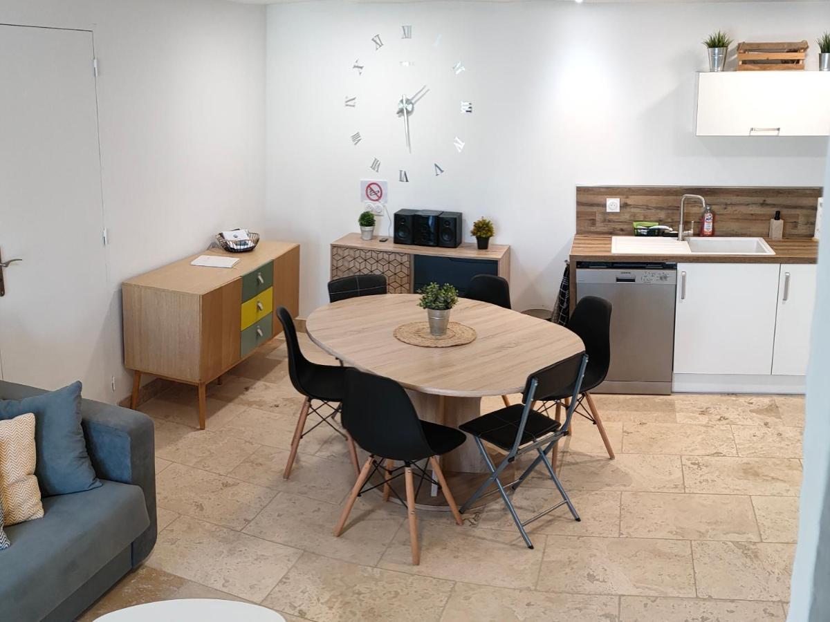 Appartement Dans Mas Provencal Arles Exterior foto